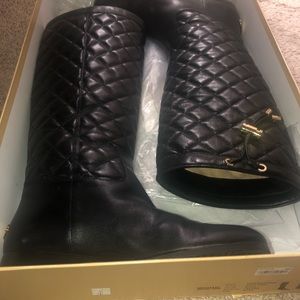 Michael Kors Lizzy Quilted boot